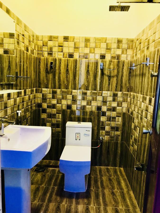 Готель Travellers Halt Ратнапура Екстер'єр фото